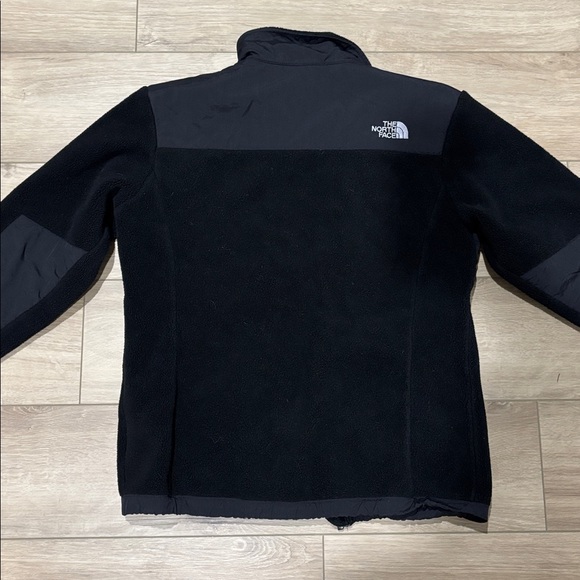 The North Face Girls XL Black Polartec Fleece Full-Zip Jacket | Like New - Picture 8 of 8